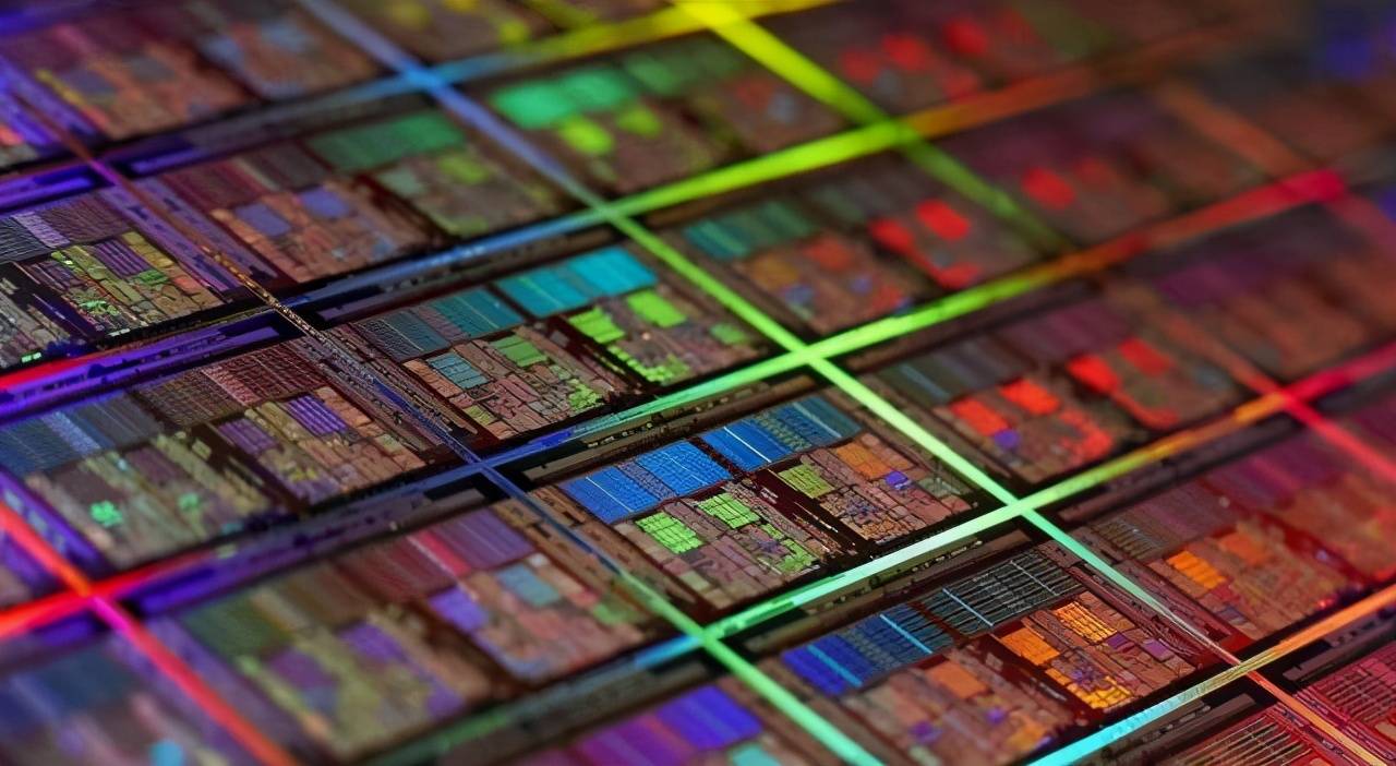 光库科技获得发明专利授权：“一种模斑高效转换的光电集成芯片”