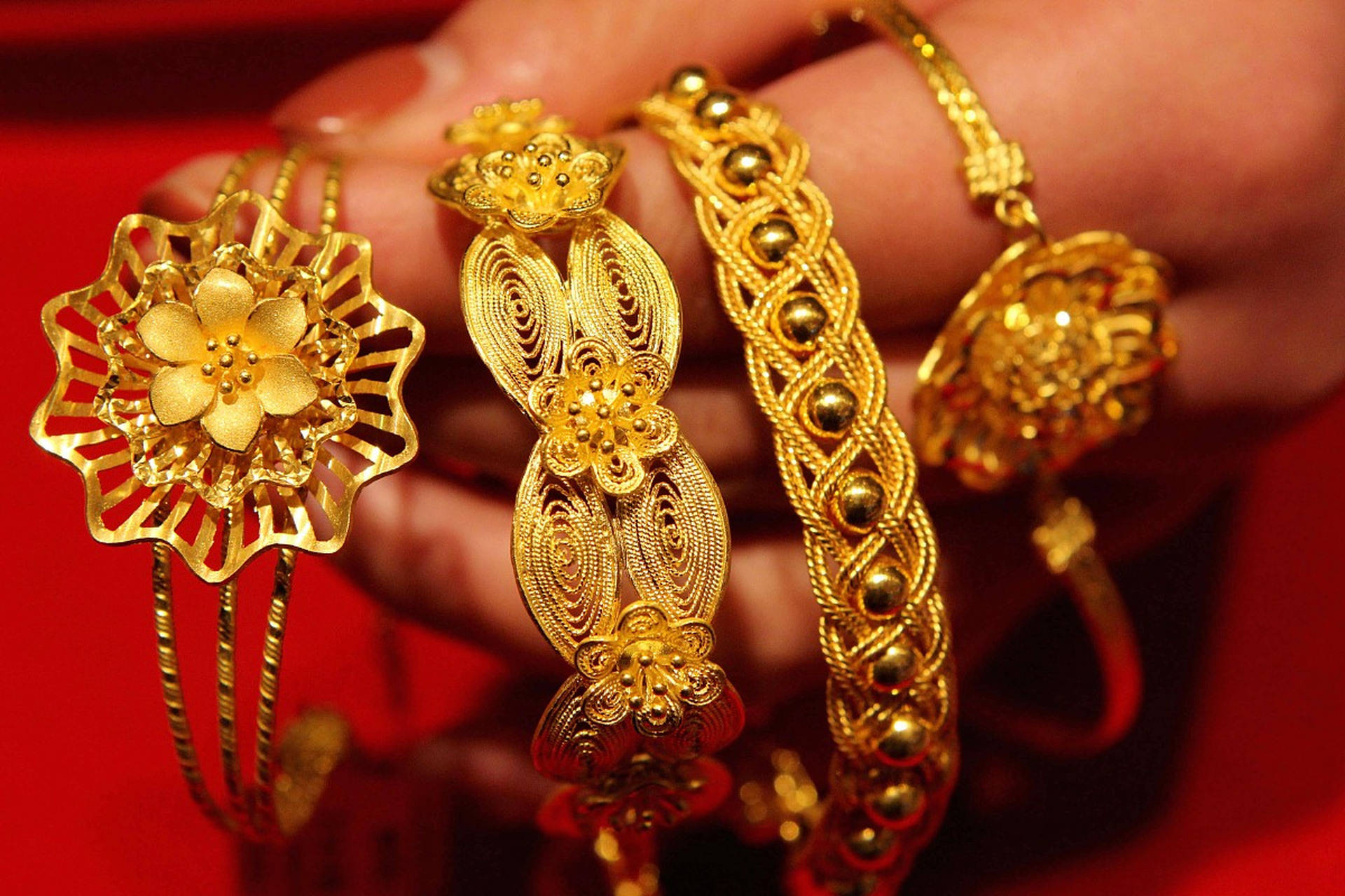 金价冲上5100美元，现在还能配置黄金吗？