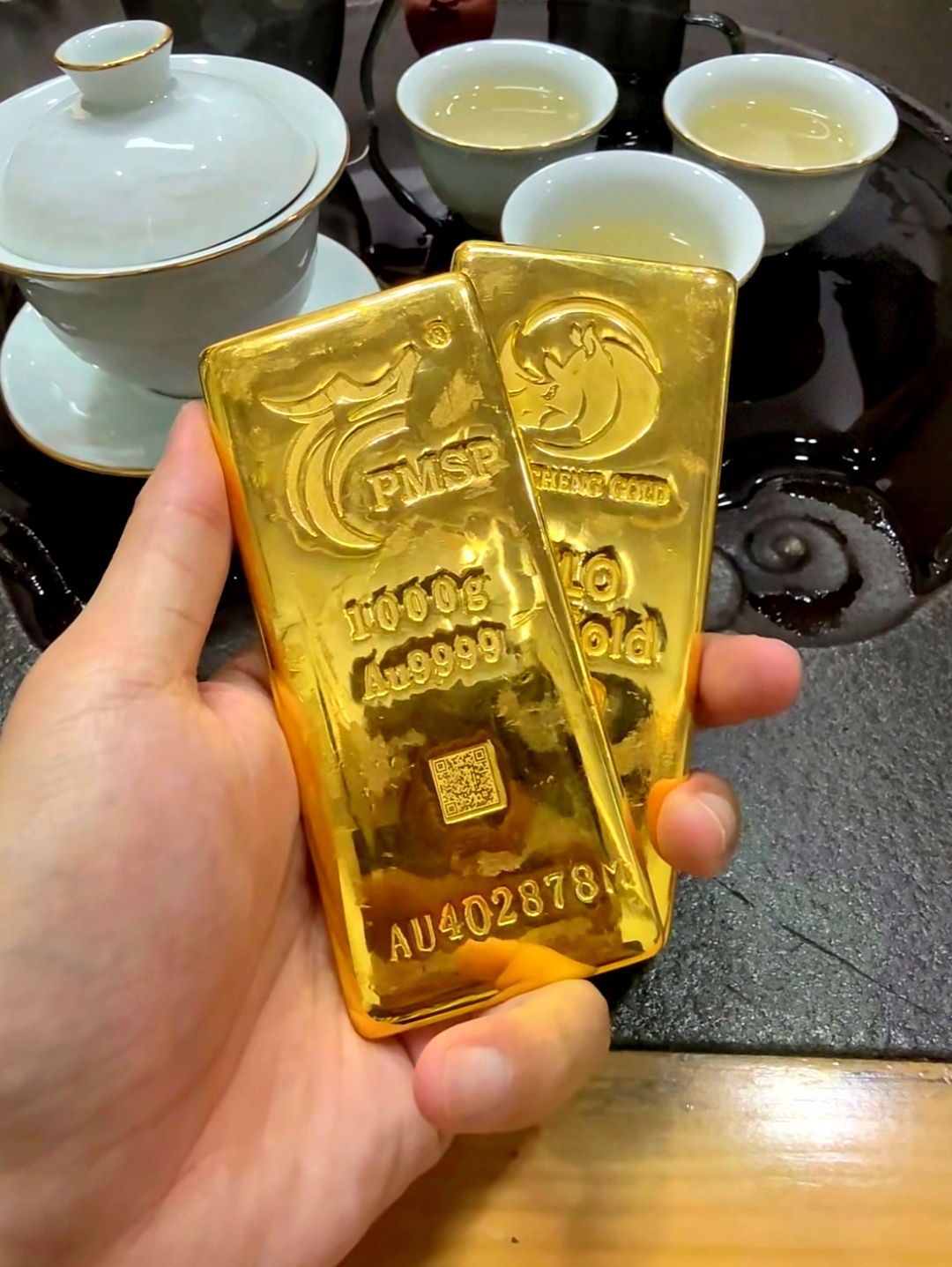 金价疯涨 银行积存金“戴着镣铐跳舞”