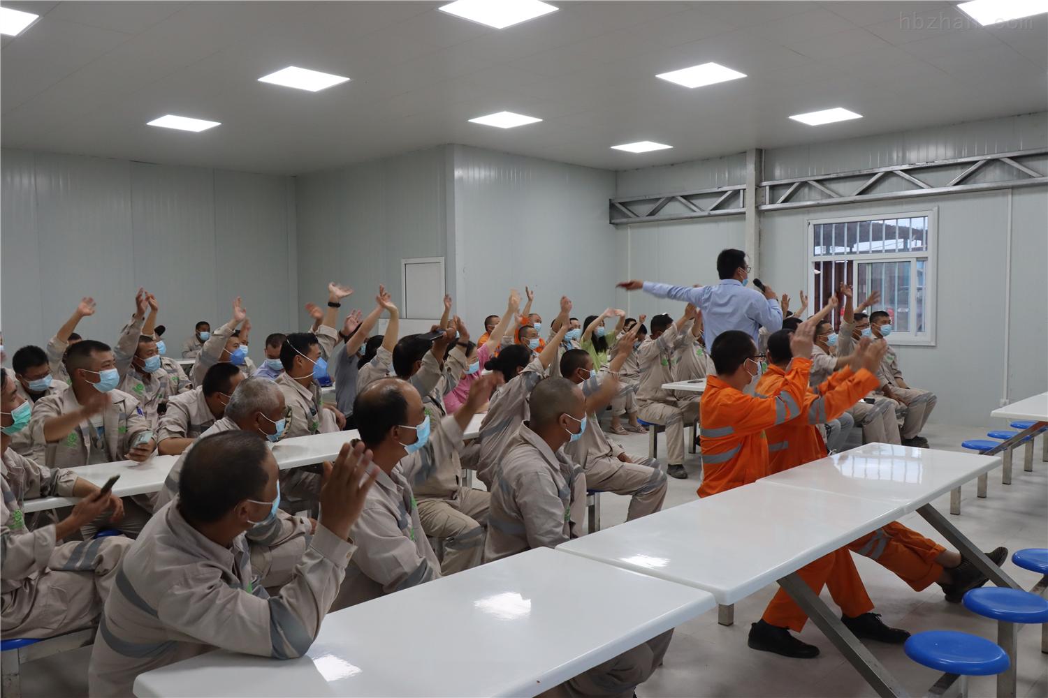 格林美：公司在印尼的主要镍矿供应商为Merdeka（默迪卡）和Hengjaya（恒嘉亚）