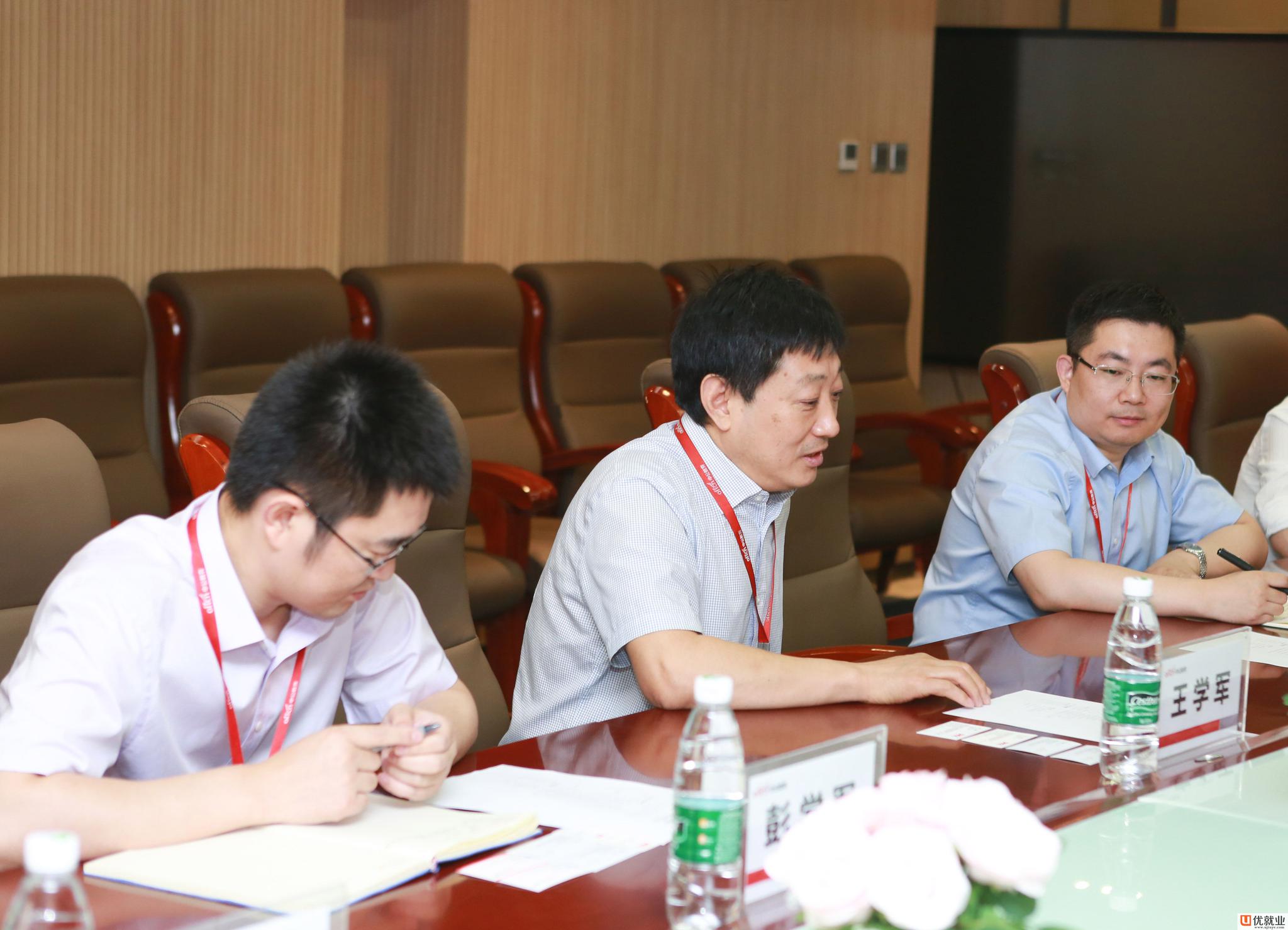 2026智能家具产业：在“连接”与“智能”之间的断层与困境_人保服务,人保财险 