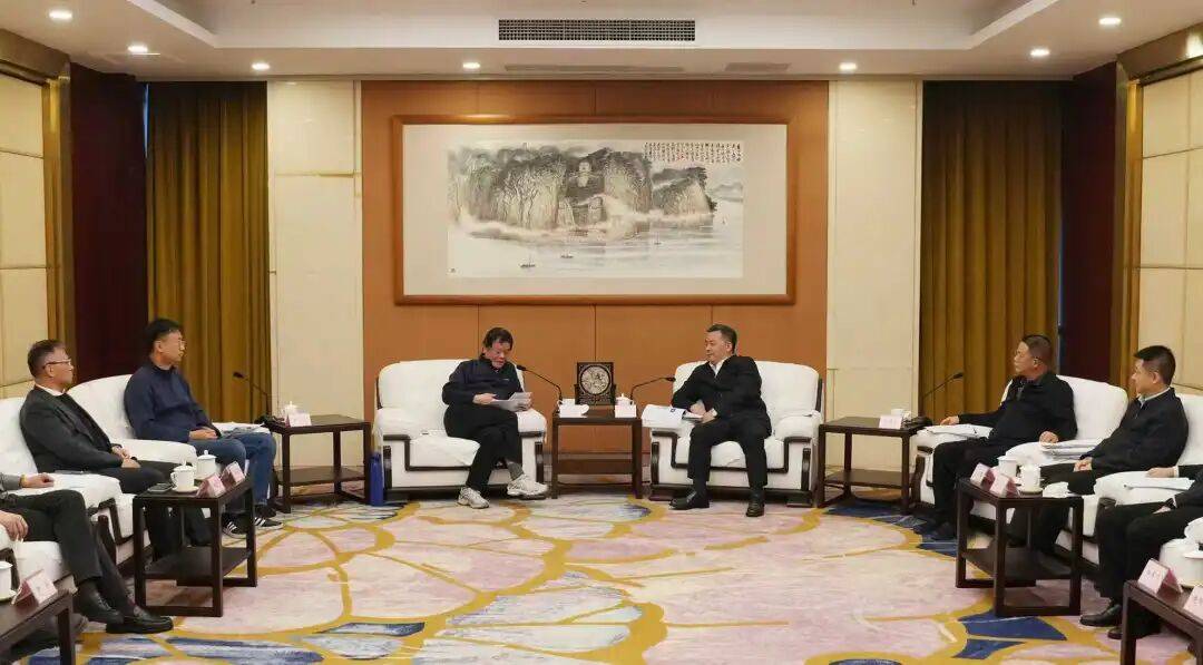 创维集团创始人黄宏生：38年只做“电”这一件事，从造“用电”的机器，到干“发电”的生意|2026商业新愿景