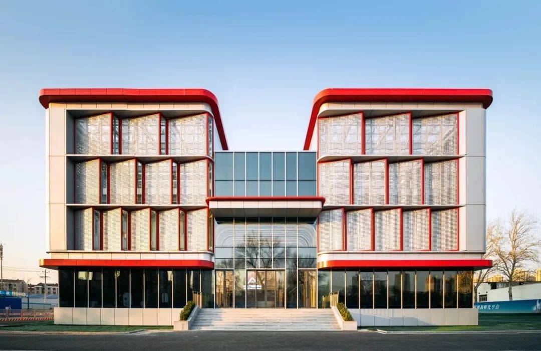 全国政协委员、天娱数科董事长贺晗：夯实产业底座 打造自主可控智能体生态