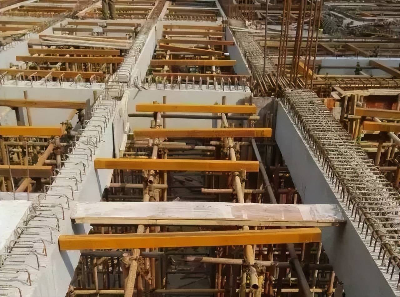 东南网架获得发明专利授权：“叠层大跨度网格结构的施工方法”