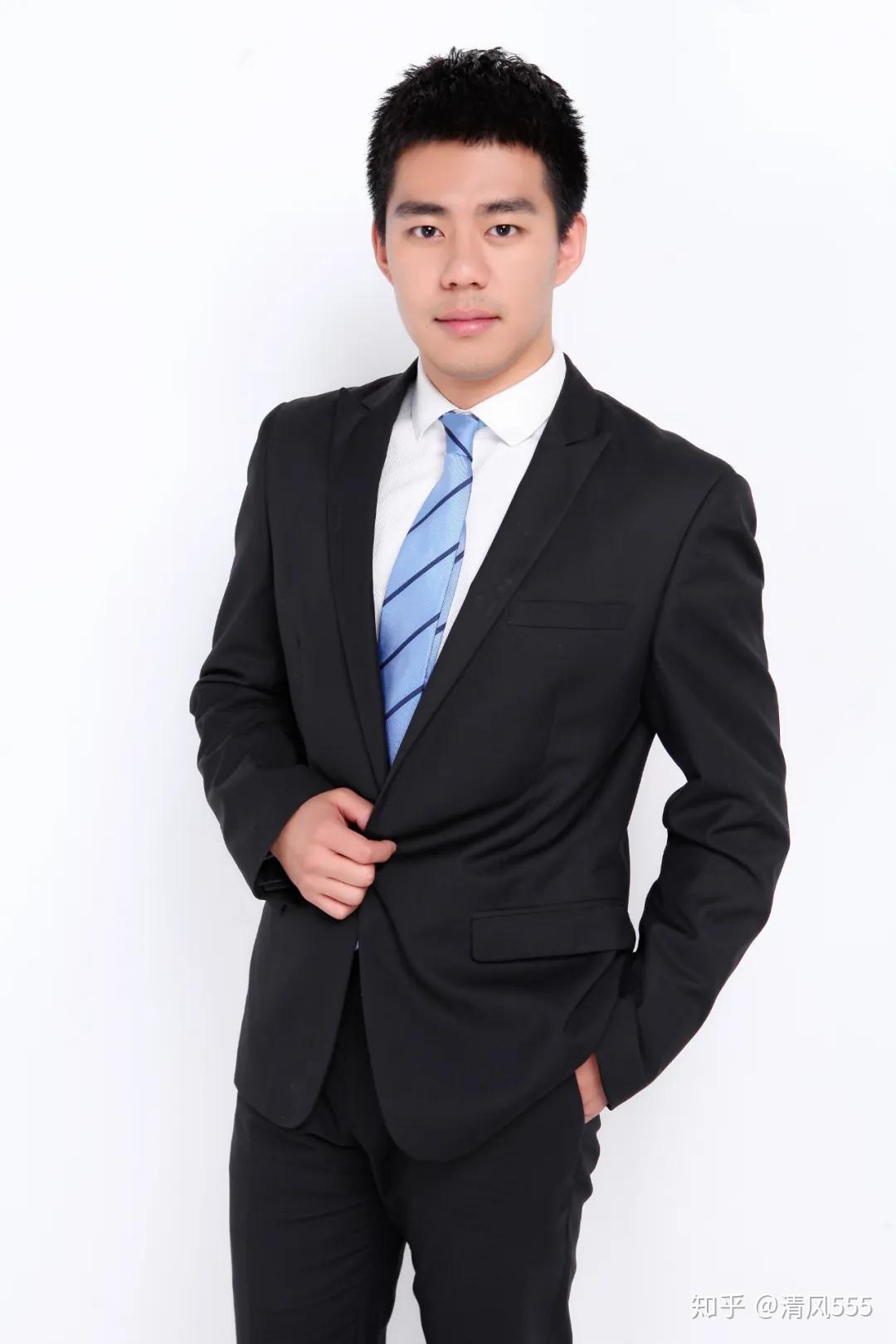 光明肉业：聘任王伟为总裁