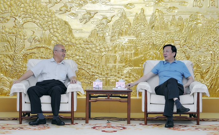 中国黄金协会党委书记严弟勇会见上海黄金交易所党委书记、理事长余文建