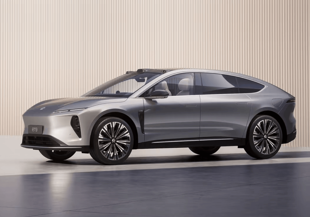 首次实现季度盈利！蔚来港股股价大涨