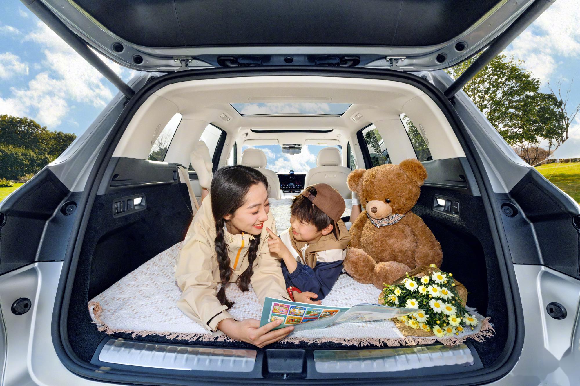 多家车企2月销量战报出炉，鸿蒙智行居新势力榜首