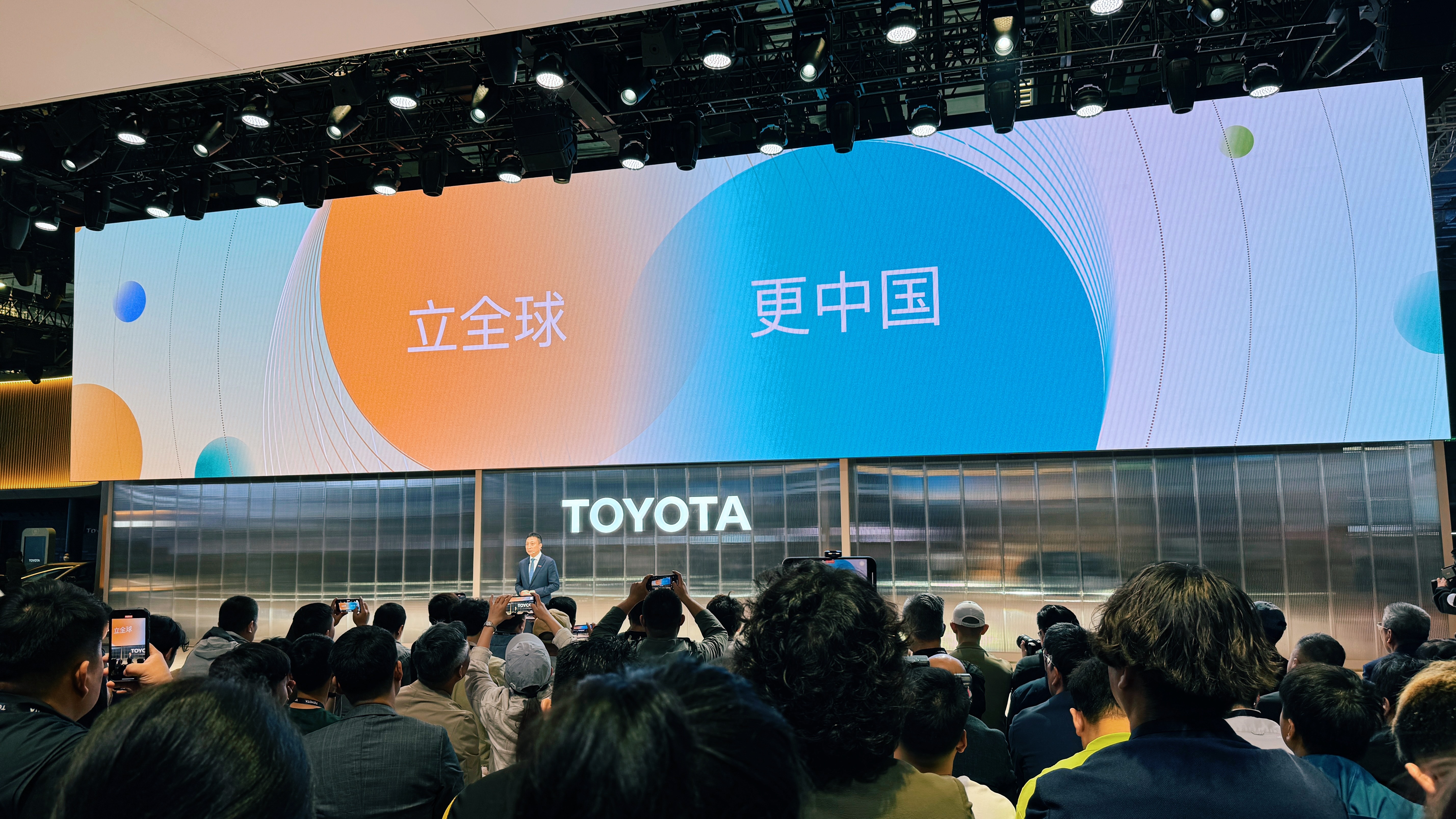 特斯拉率先落地，中国车企跟进：语音控车时代来了？