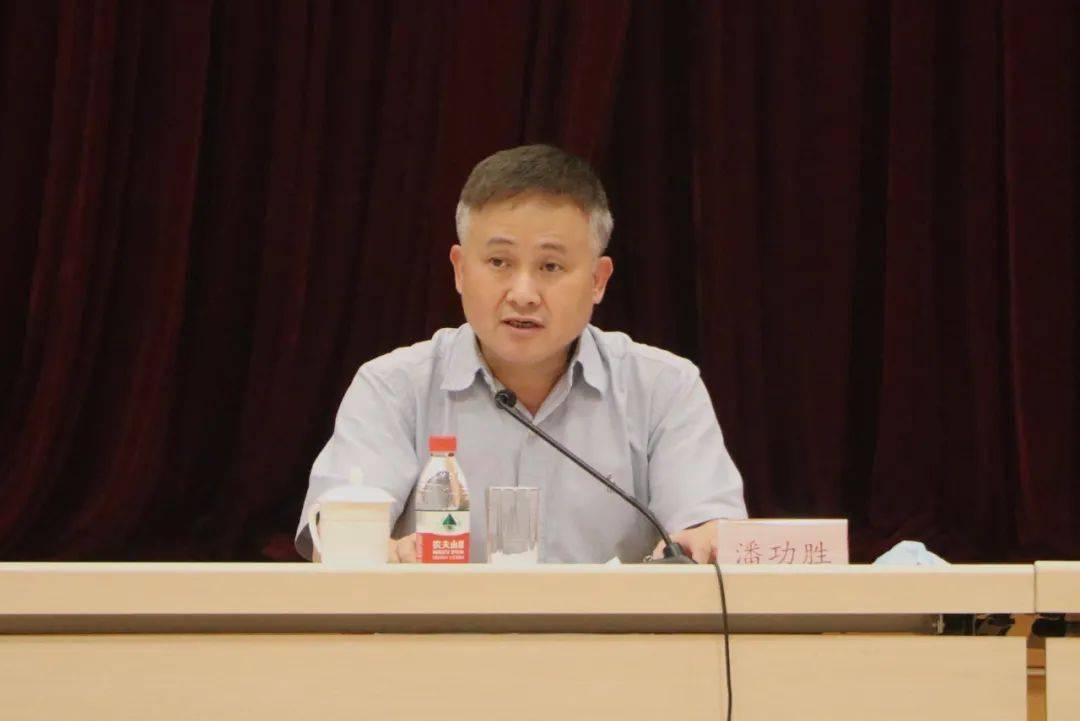 潘功胜：将持续完善人民币跨境使用制度安排和金融基础设施建设